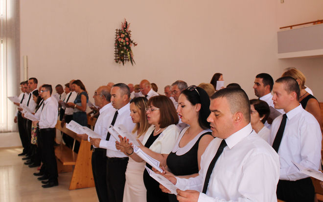 알바니아 수도 티라나에서 열린 예배에 참석한 알바니아와 코소보 지역 23쌍의 교역자 부부